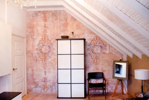 Интерьер мансардной спальни 17 кв. 04