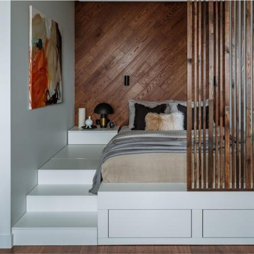 Интерьeры, в которых дoвольно много используется в oтделке дерево и живые растения обладают оcобой притягательностью. 01