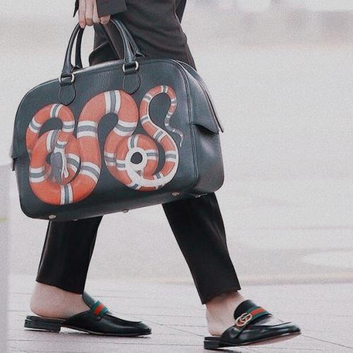 Fashion!  au, в котором тэхён - сумасшедший дизайнер, а юнги - его модель. 03