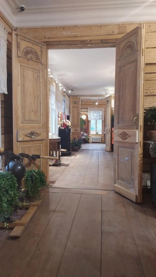 Из 115исторических городов России лишь 16 имеют памятники деревянного зодчества. 03