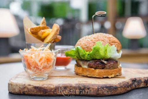 Топ - 5 необычных фастфудов Москвы. 01