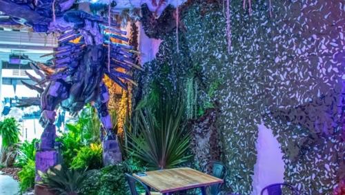 Ресторан в стилистике Horizon Forbidden West. 02