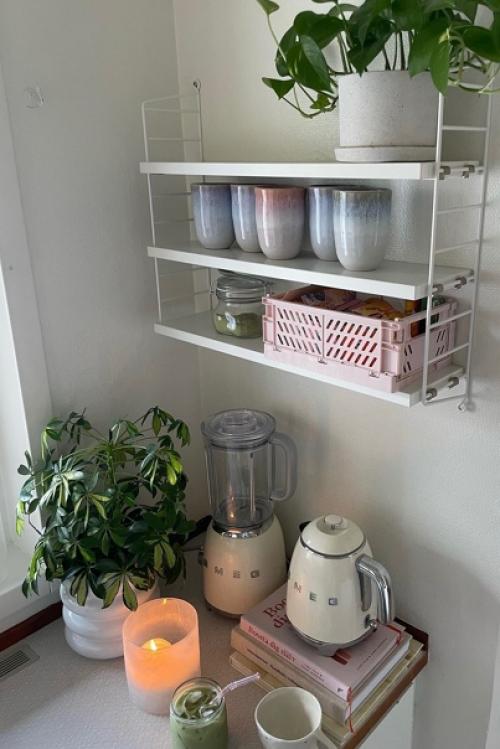 Вы только посмотрите на интерьер маленькой квартиры молодой девушки, которая живет в Гётеборге в Швеции. 02