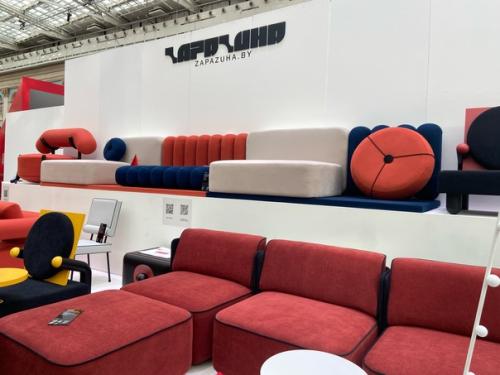 В пятницу в московском гостином дворе открылась международная выставка мебели, интерьерных решений и искусства Artdom 2024. 03