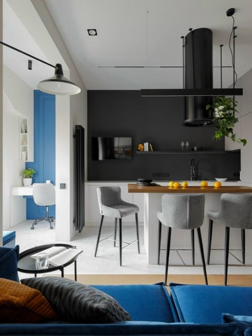 Проект от Buro 2D - пример того, как грамотная перепланировка визуально расширяет пространство.  