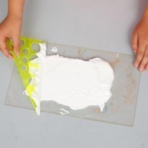 Мы рисуем с детьми по пене для бритья? 
