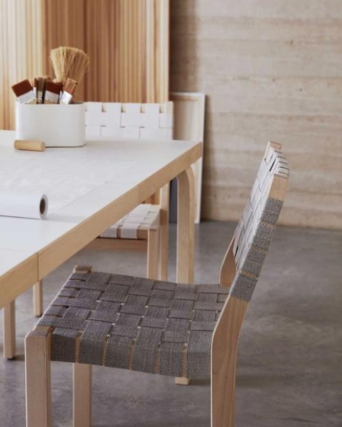 Знаменитый стул 611 финского дизайнера алавара аалто. 02