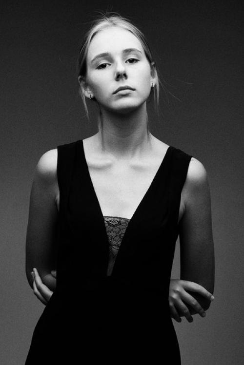 Ищу красивую девушку для съемки на вс (ну и вообще всегда ищу красивых и необычных), студия или у вас дома (если есть интересный интерьер. 05