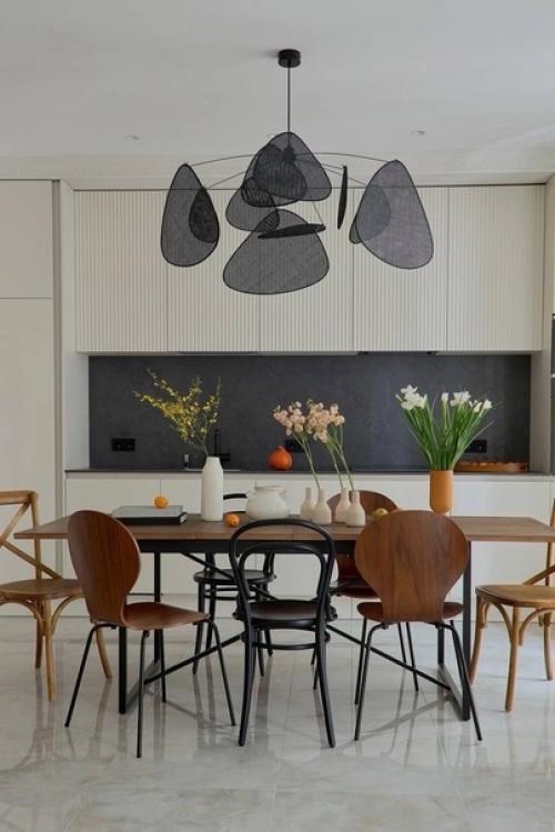 Светлая квартира для бизнес-леди в Москве. 01