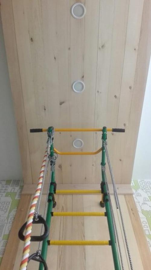 Просторная детская для кати и Олега, а вернее, для их замечательных детишек - кости и Алены! 04