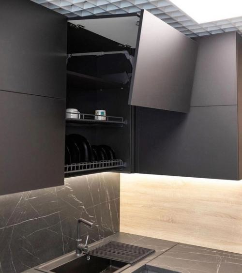 Строгая и стильная кухня, сразу после монтажа. 03