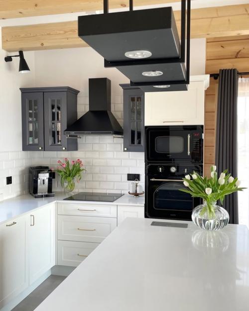 Добро пожаловать в просторный деревянный дом с потрясающим видом из окон. 07