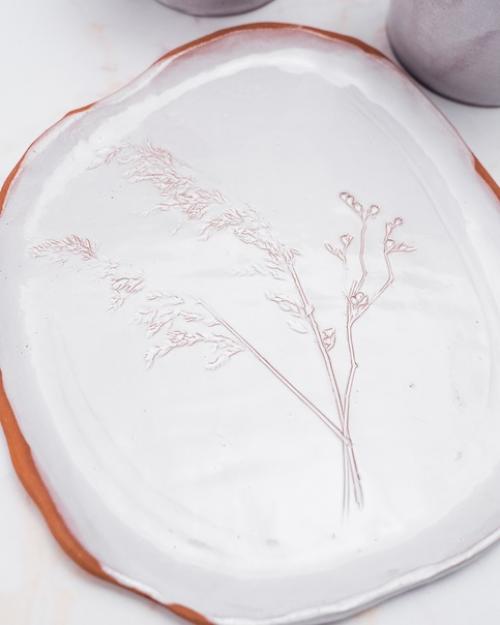 В январе я рассказывали о том, как мы с женой сходили на мастеркласс по лепке из глины. 01