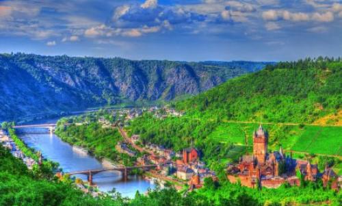 Кохем, Германия.  Кохем - городок с населением около 5000 человек, расположившийся на реке Мозель. 02