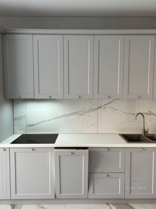 Знаете какой цвет для гарнитура считается одним из базовых? 01