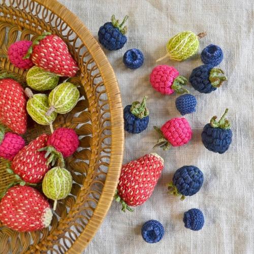 Каждый мастер ищет вдохновение для своего хобби в разных сферах нашей жизни, и вкусная еда - не исключение. 04