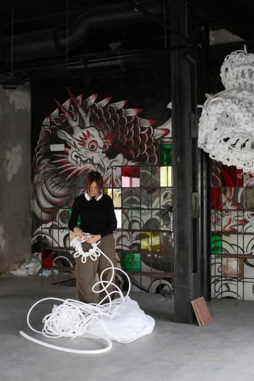 На дизайн - заводе Флакон теперь есть два места с моими вилатажными скульптурами: пена морская в пространстве @Barbus. 05