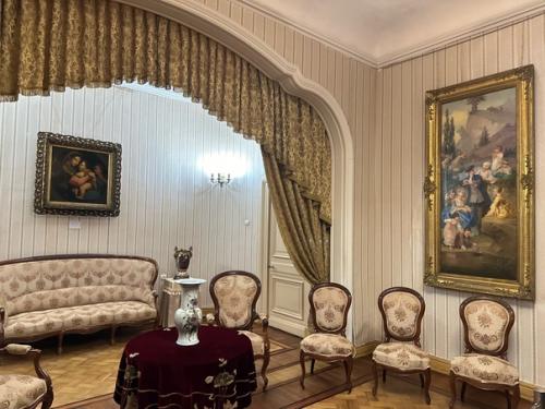 Масандровский дворец.  В своем нынешнем облике он для императора Александра III строился. 05