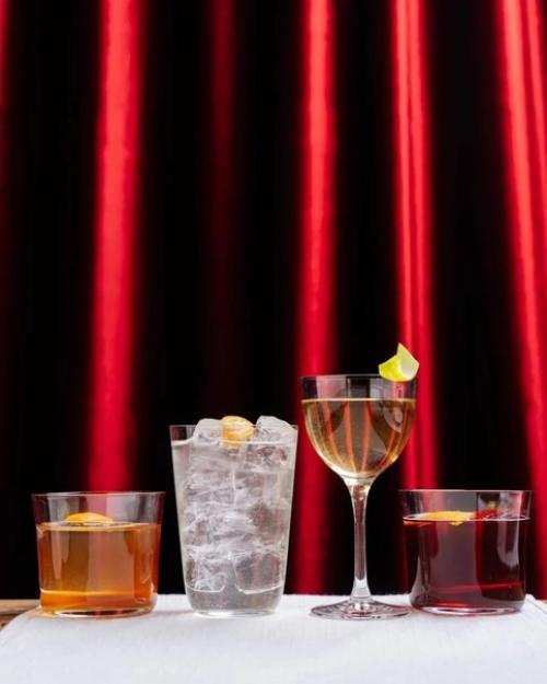 Грузинское бистро во дворике напротив казанского собора. 02