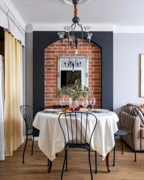 Небольшая кухня переходящая в гостиную. 03