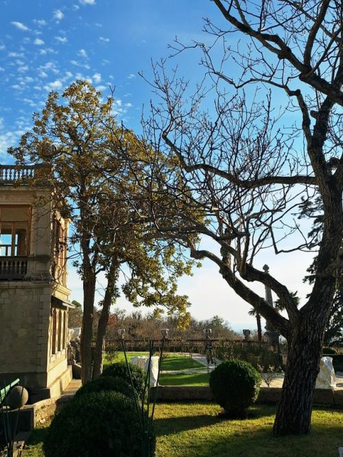 Массандровский дворец, который часто называют Крымским Версалем или французским замком. 07 Массандровский дворец, который часто называют Крымским Версалем или французским замком. 07