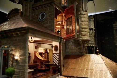 Самый дорогой кукольный домик в мире? 03