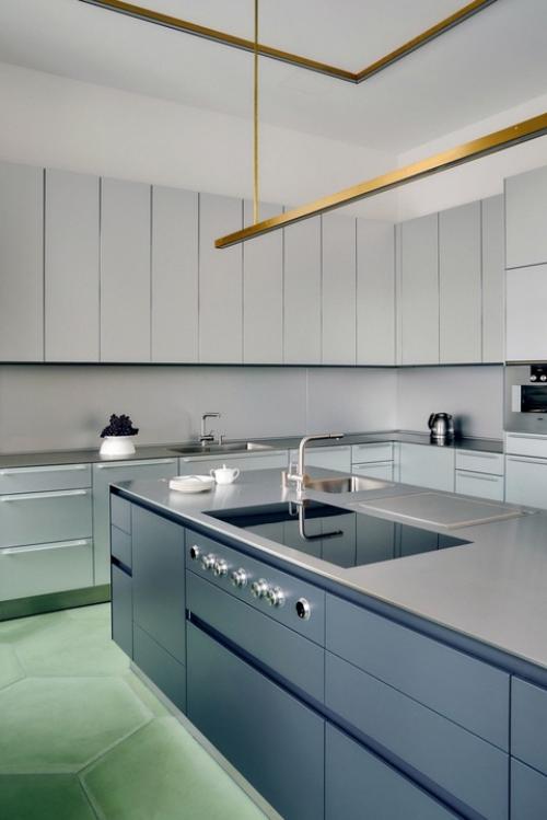 Клиент, любитель оперы, предоставил мне огромную свободу. 06