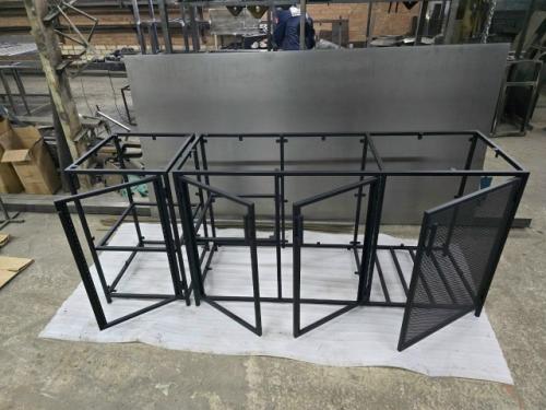 Кухонный гарнитур в стиле лофт - простота и красота.
