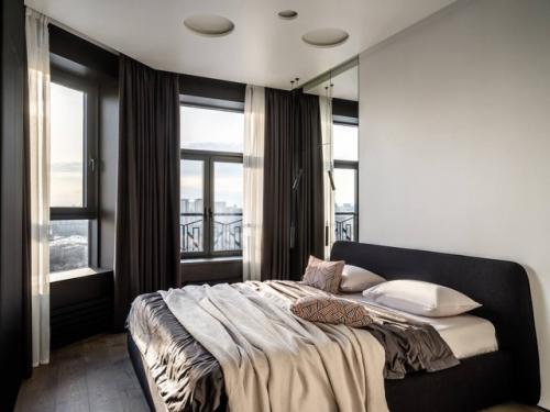 Утончённая двухкомнатная квартира для молодого человека. 04