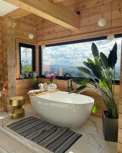 Добро пожаловать в просторный деревянный дом с потрясающим видом из окон. 04