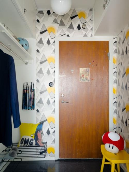 Яркая угловая квартира с интересными принтами и оттенками. 01