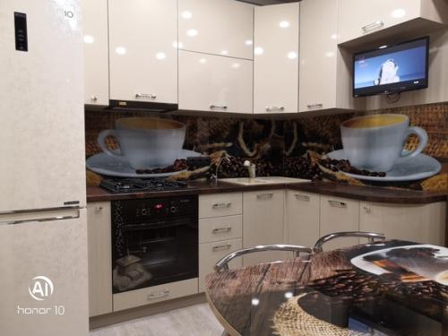 Наша уютная кухня в кофейных тонах. 01