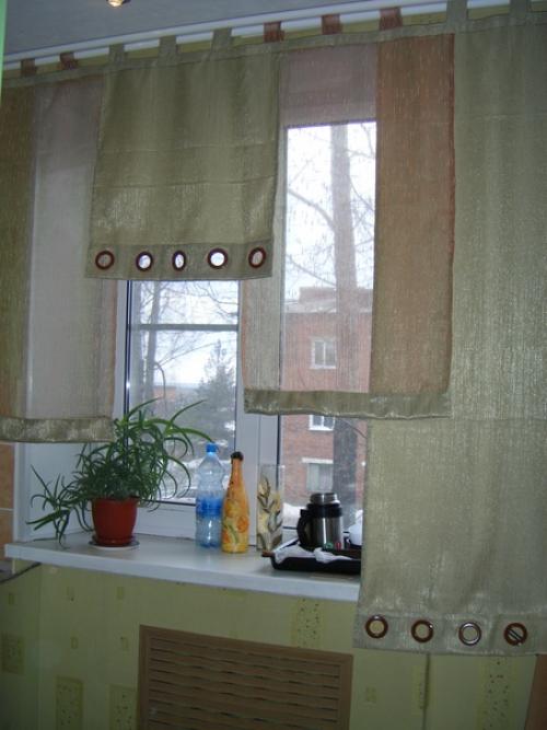 Шторы для кухни - это огромный размах фантазии хозяек, которые очень много времени проводят именно на кухне. 03