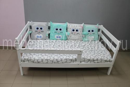 Мы продаем кроватки, которые отлично впишутся в любой интерьер и станут неотъемлемой частью домашних фотосессий. 05