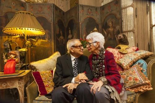 Вчера на 103 Году Жизни Ушла Iris Apfel - Истинная Икона, Дива Эпатажа и, как она Сама Себя Называла, самый старый подросток в мире. 01