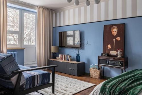 Удивительная однокомнатная квартира в доме хрущёвской постройки, которая поражает воображение своим необычным дизайном. 03