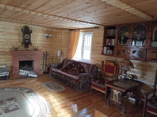 Проект Гостиная на даче с минимальными финансовыми затратами завершён. 03