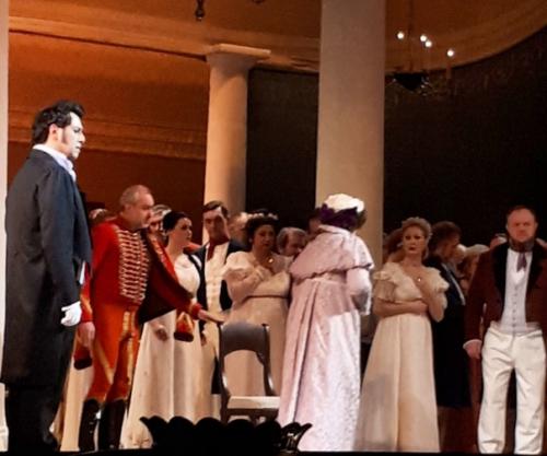 Она в волненье Давно Умолкнувшие Чувства Привела! 02