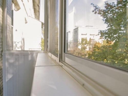 Сетка на раздвижное алюминиевое остекление балкона. 03