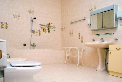 Какой не советской роскошью отличалась дача горбачева в форосе. 06