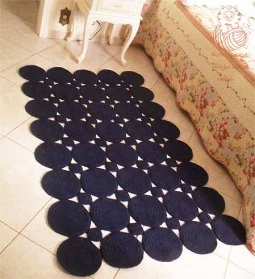 Коврики из круглых мотивов - идеи и схемы. 06