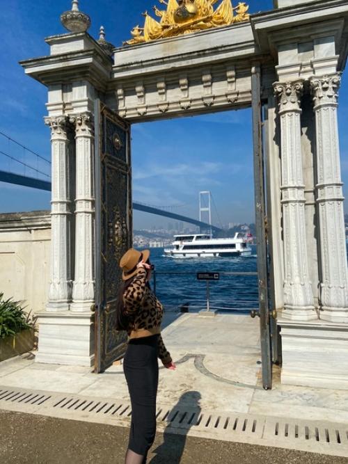 Дворец бейлербей - летняя резиденция султанов, которая расположена в азиатской стороне города. 08