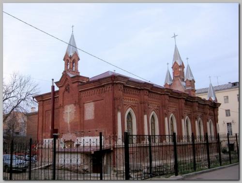 История.  Католический храм святых апостолов Петра и Павла (ул. Льва толстого, 85). 04