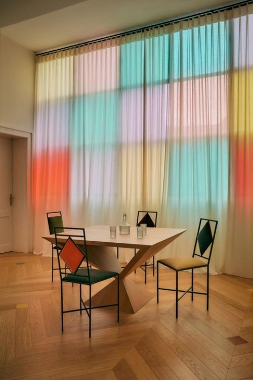 Клиент, любитель оперы, предоставил мне огромную свободу. 04