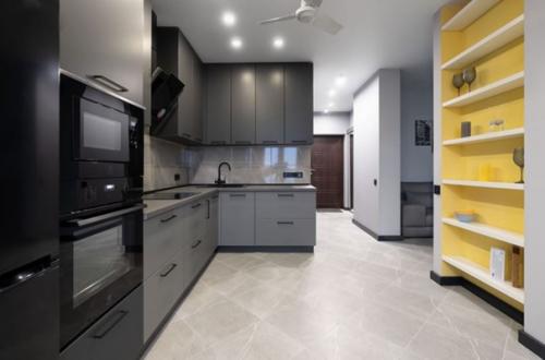 Лаконичный, стильный интерьер квартиры площадью 44 кв. 03