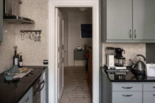 Кухня в сером цвете. 01