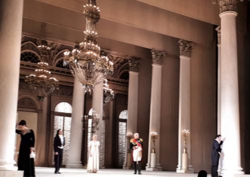 Она в волненье Давно Умолкнувшие Чувства Привела! 06