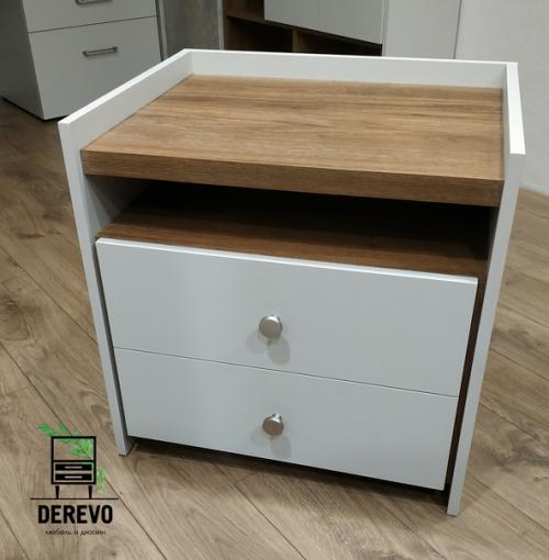 Маше выделена самая большая комната в квартире. 08