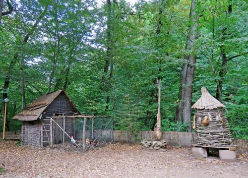 Адыгея.  Адыгское Подворье - как бы не единственный на 4 адыгских народа России этнографический музей под открытым небом. 03