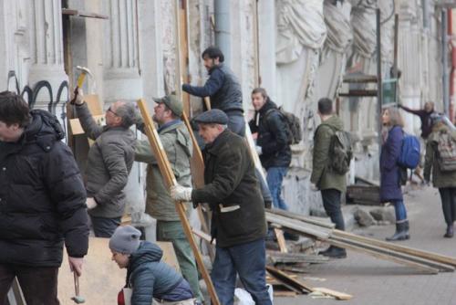 Спасти дом с атлантами! 04